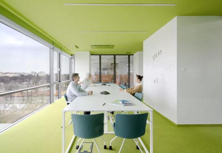 金融巨头法国巴黎银行普罗夫迪夫新办公空间设计欣赏