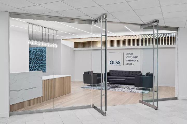 优雅明亮 律师公司OLSS新泽西州新办公室设计欣赏