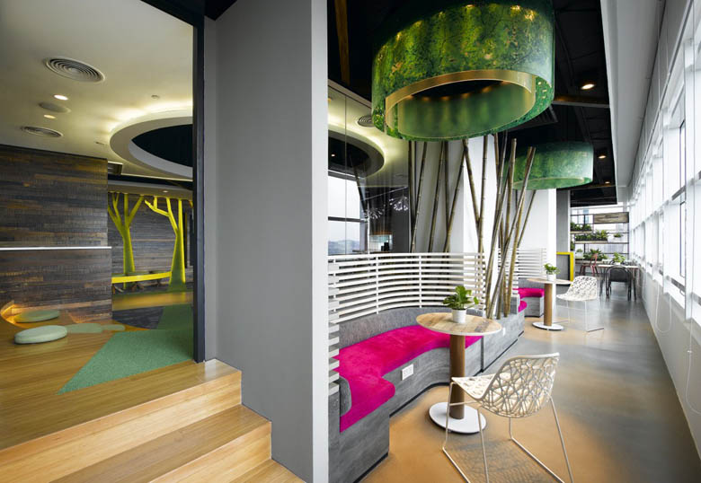 色彩斑斓的雨林世界: 谷歌吉隆坡办公室设计